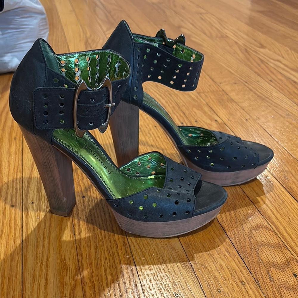 Navy perforated wooden block heels